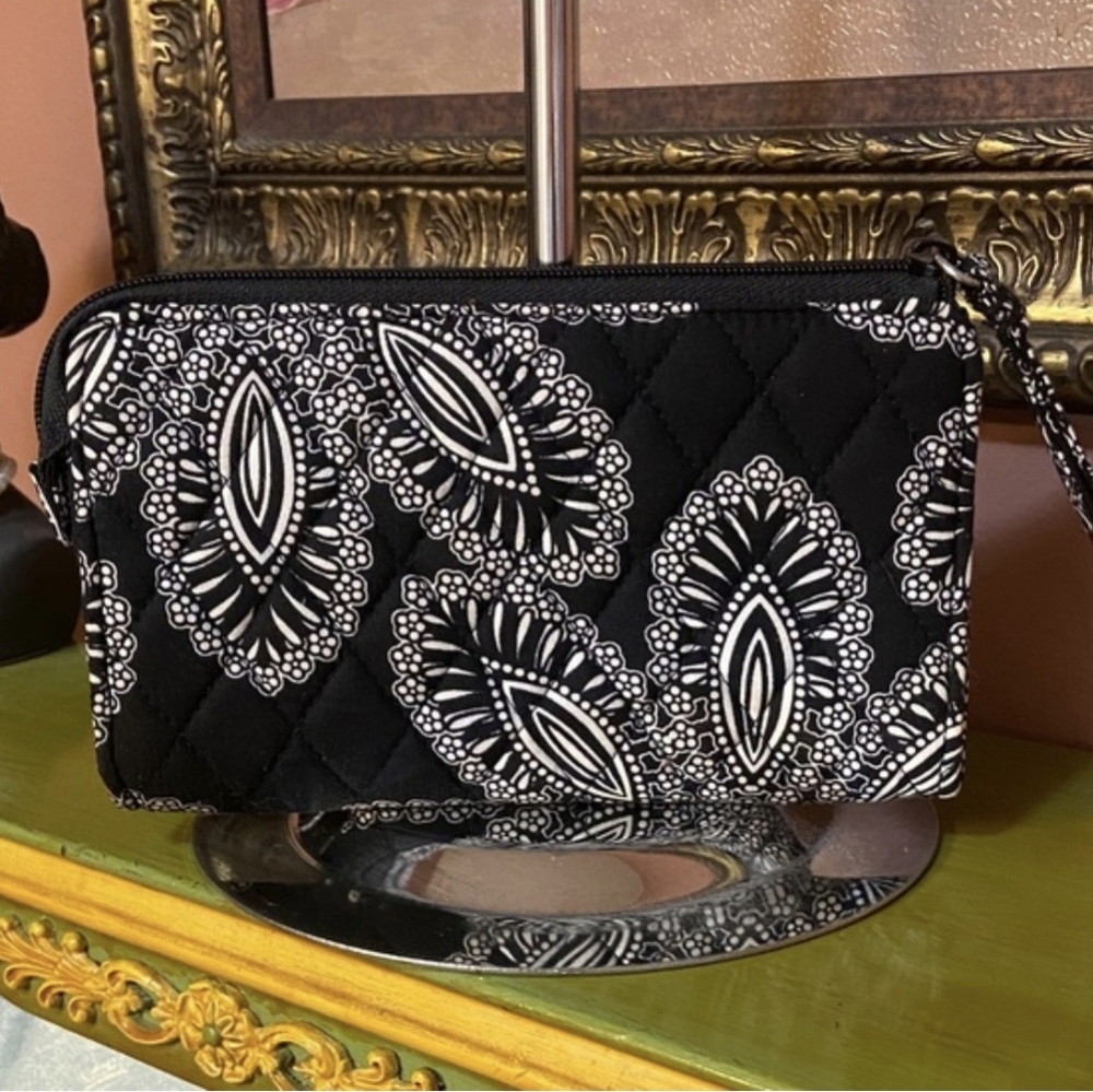 Vera Bradley Wristlet, Like New